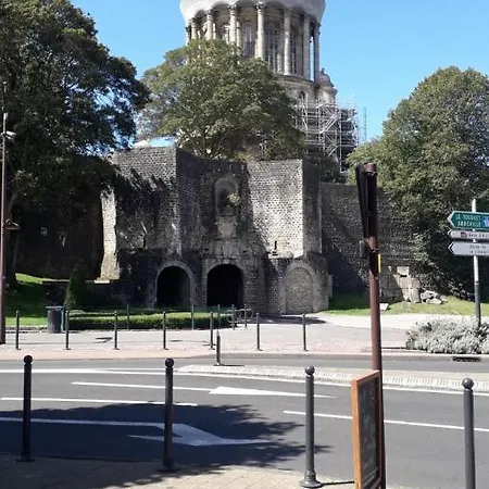 A La Fontaine